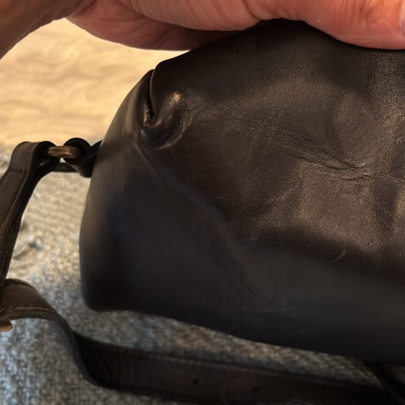 Portland leather black backpack - Picture 7 of 10